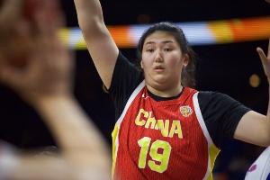 差距太大！中國女籃半場僅11個籃板比法國少12個 前場籃板為0