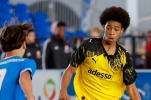 Football Insider：巴薩關注多特15歲中場賈斯汀·埃喬達門