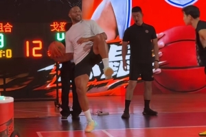 我不要面子的嗎？籃下打鐵&外線三不沾 圓臉登中國行連續五大囧