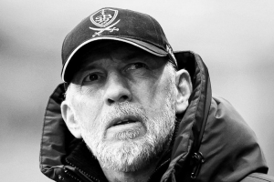 隊報：本輪法甲和巴黎的比賽前，布雷斯特將悼念其前主帥羅伊