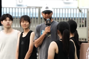 庫里to年輕人：人們總說我很多事做不到 但我要確保的是享受過程