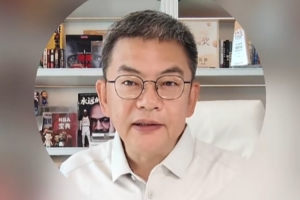 蘇群：鮑爾默這樣的大老板為啥怕蕭華？因?yàn)楹笳叽砹?0隊(duì)老板