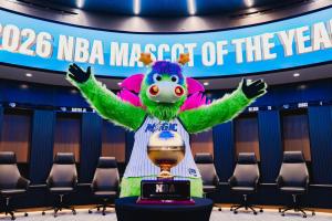 GOAT？魔術龍第3次當選年度最佳吉祥物 當年曾助戈登上演世紀坐扣