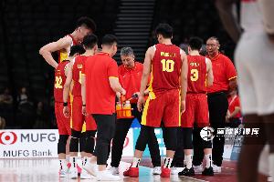媒體人：沙特只是體型稍微正常一點(diǎn)的球隊(duì) 中國男籃的防守太軟了