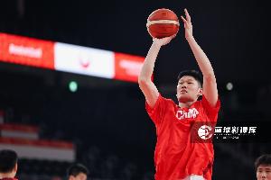 解說：我看胡金秋在場上 再算他每年比賽集訓時間 只有心疼和敬佩