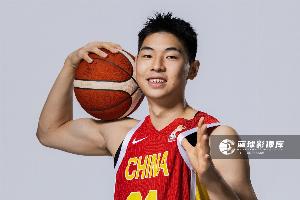 外線失準(zhǔn)！中國男籃全隊三分16投僅4中 崔永熙個人三分5中3