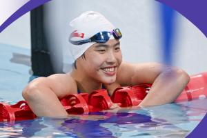 亞運(yùn)會(huì)女子400米個(gè)人混合泳決賽：13歲于子迪奪金 15歲柯雯曦摘銀