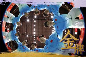 拿幾金？中國隊今日三戰(zhàn)日本：國羽橫掃奪金，國乒男女團下午出戰(zhàn)