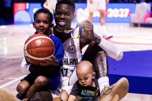 施羅德：7歲兒子每天練兩次球&已跟U12一起訓練 夢想進入NBA