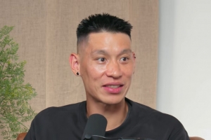 林書豪回憶CBA趣事：在客場吃飯時 好幾人突然端上來一整只烤全羊