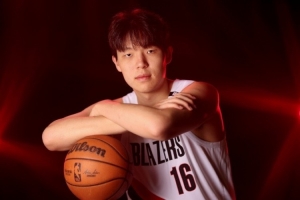 開拓者官博曬出楊瀚森定妝照：第二個NBA賽季即將開啟