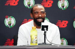 普理查德：康利一直是我敬仰的前輩 他有很多地方值得我學習