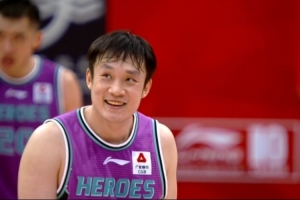 丁彥雨航：從小就沒腹肌 孫悅：看不出來這身材能做拉桿那些動作