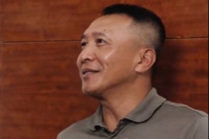 李群：建議球員先做助教再考慮主教練 好的教練不靠權威壓人