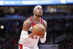 媒體人：上海接觸前NBA球員霍姆斯 大外援在霍姆斯&麥基中2選1