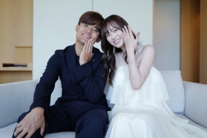 姐弟戀！25歲日本國腳久保建英宣布與28歲女演員福原遙結婚