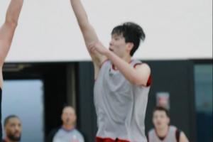 開拓者隊內對抗賽 楊瀚森妙傳+拋投 利拉德三分還是那個味兒