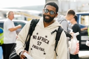 獨(dú)行俠曬全隊(duì)登機(jī)照：眾將啟程前往澳門 中國賽之旅正式開啟