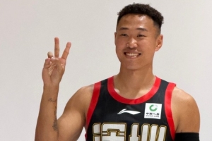 新賽季越來越近！深圳男籃官拍日 期待成片