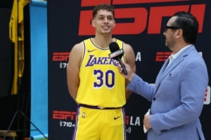 湖人自媒體：馬農防守存在感遠超數據 若練出進攻就能留在NBA