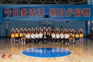 2026-2027賽季CBA聯(lián)賽江蘇肯帝亞男籃定妝照出爐全員花式營業(yè)